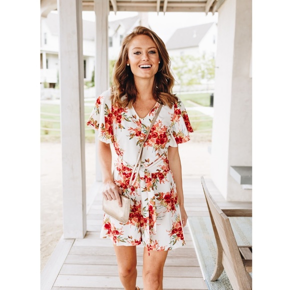 New Coral Floral Romper - Picture 6 of 6
